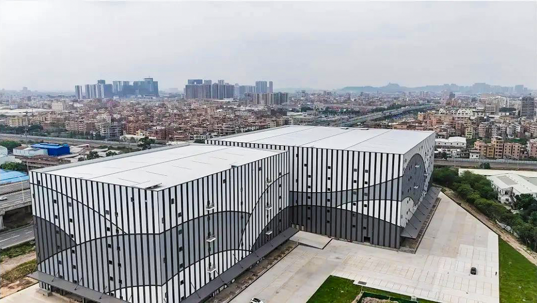 破紀(jì)錄！快意26臺電梯高效交付，賦能大灣區(qū)智慧倉儲項(xiàng)目